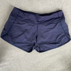 Lululemon 2.5 inch inseam low rise Speed shorts